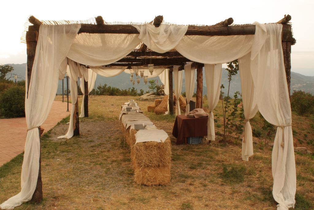 Agriturismo Il Daino San Piero Patti Exterior foto